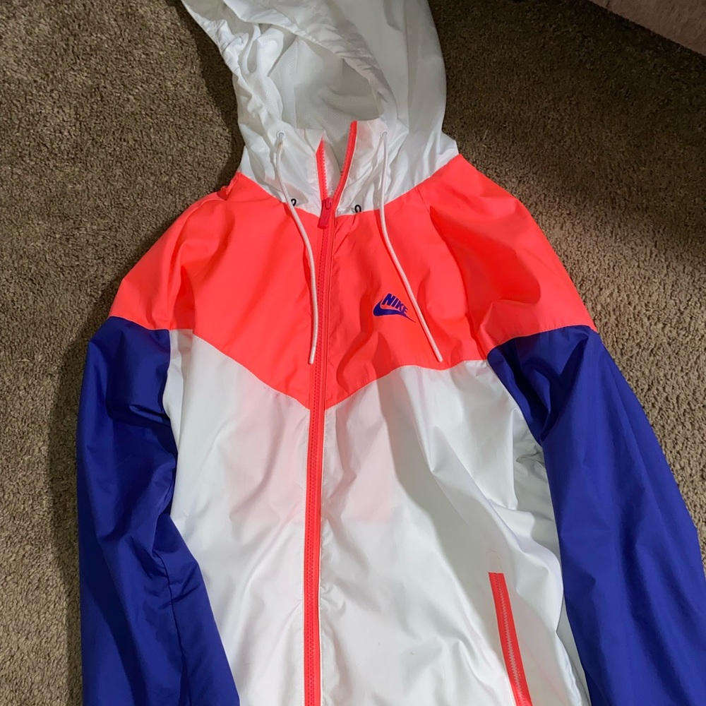 Mens Nike wind breaker